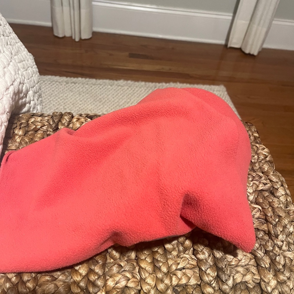 Trtl travel neck pillow - Picture 3 of 3